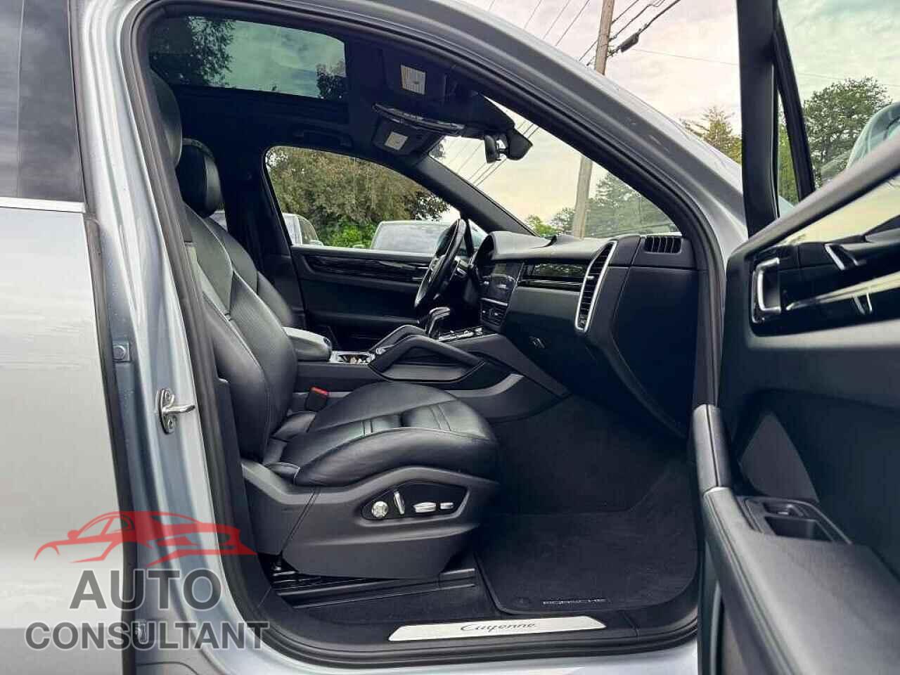 PORSCHE CAYENNE 2020 - WP1AA2AY3LDA03214