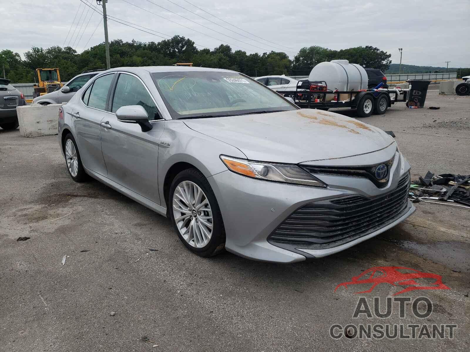 TOYOTA CAMRY 2018 - 4T1B21HKXJU008336