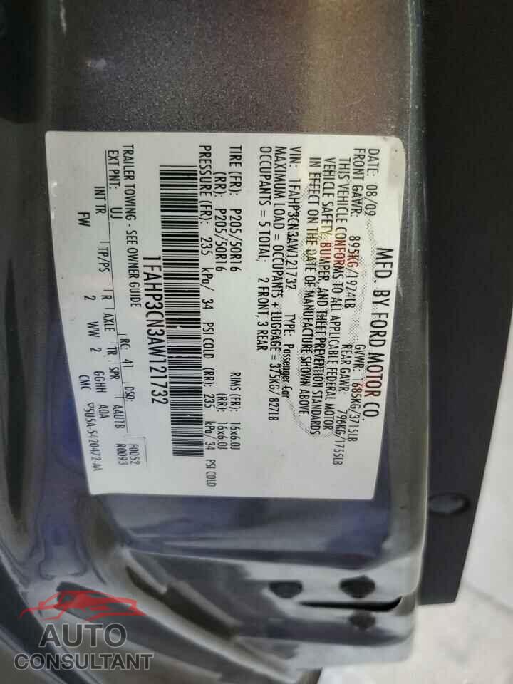 FORD FOCUS 2010 - 1FAHP3CN3AW121732