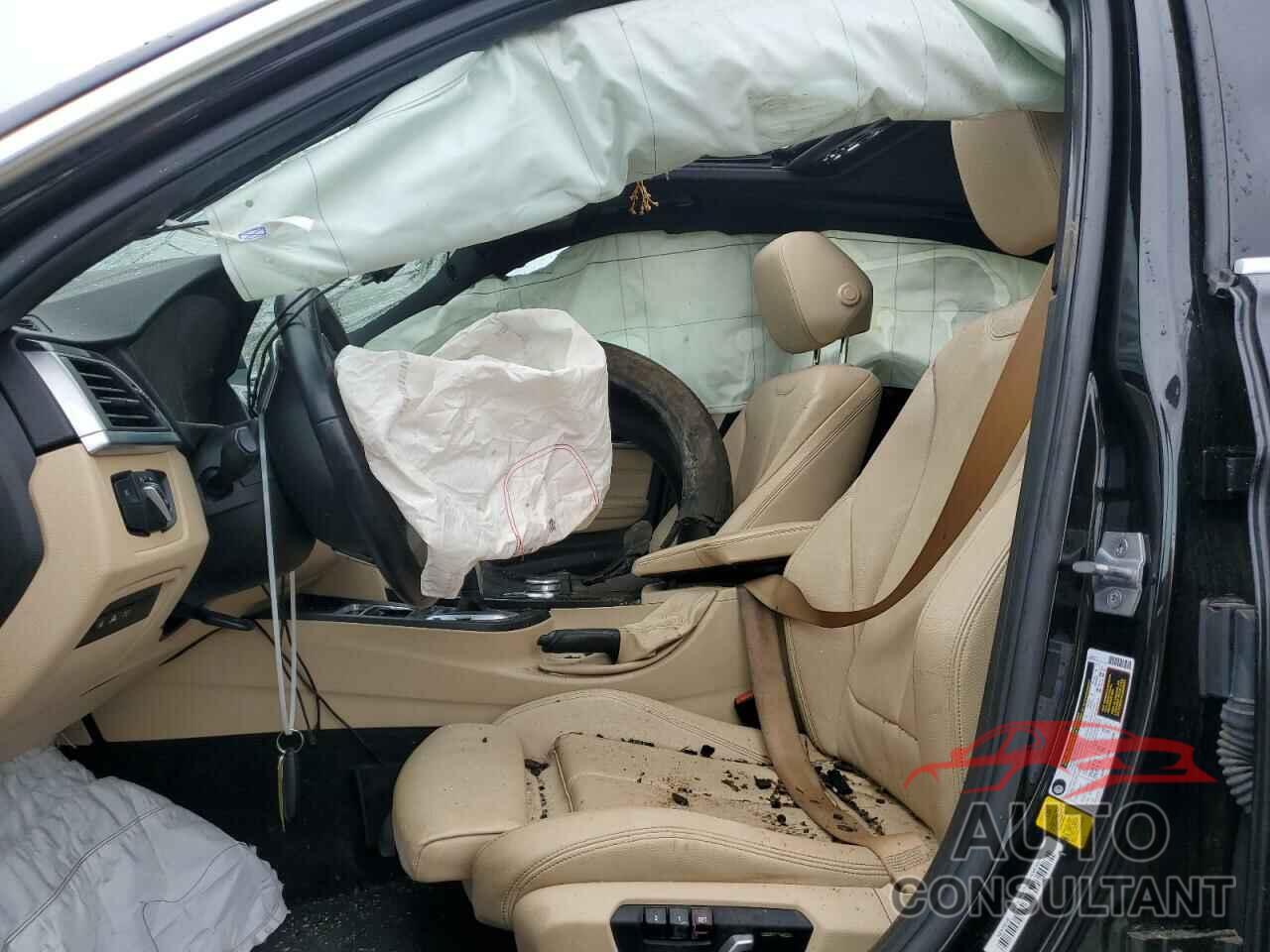 BMW 3 SERIES 2018 - WBA8B9C57JK676702