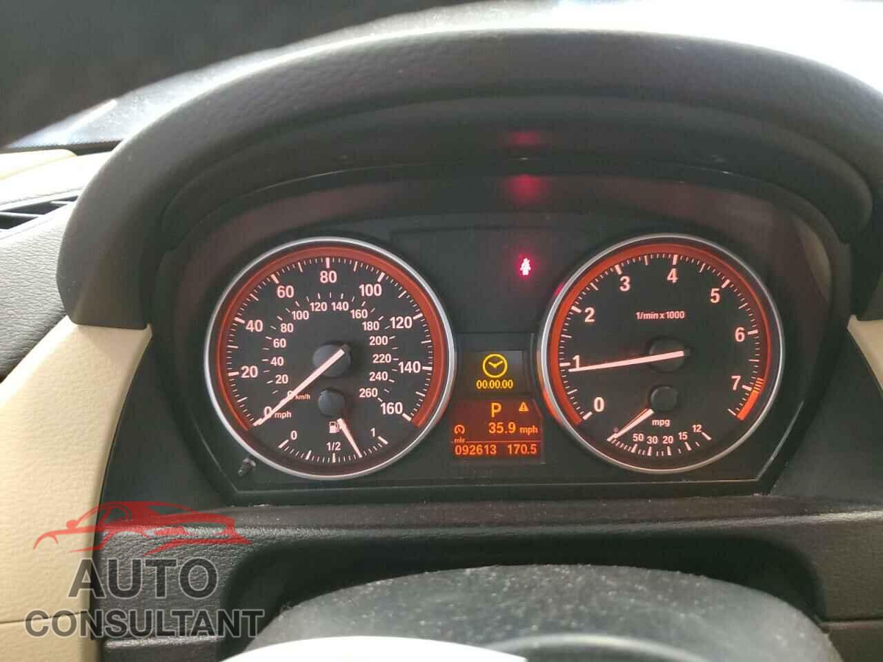 BMW X1 2013 - WBAVL1C59DVR90212