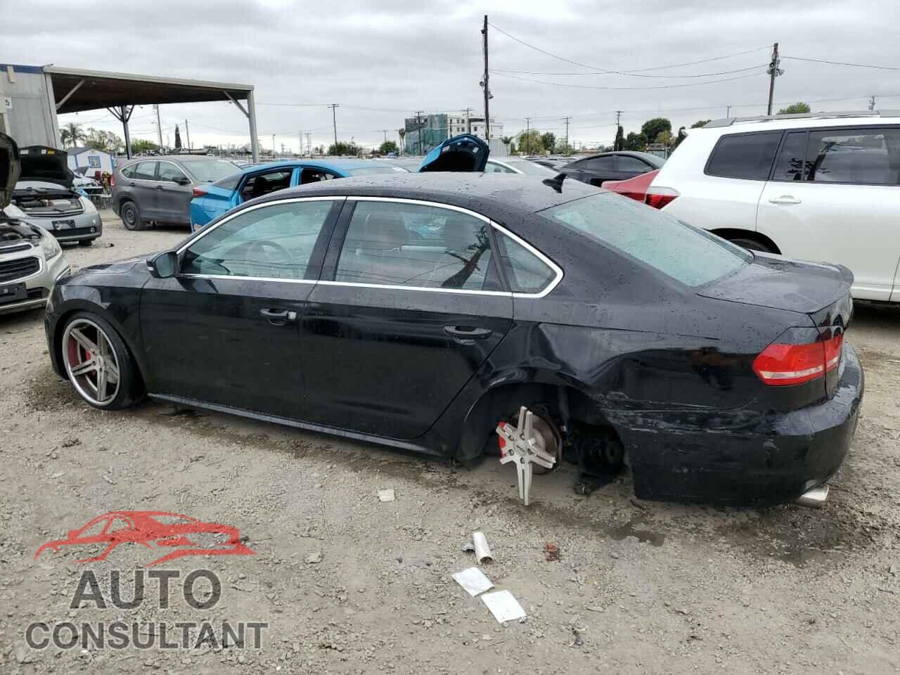 VOLKSWAGEN PASSAT 2013 - 1VWBP7A34DC006830
