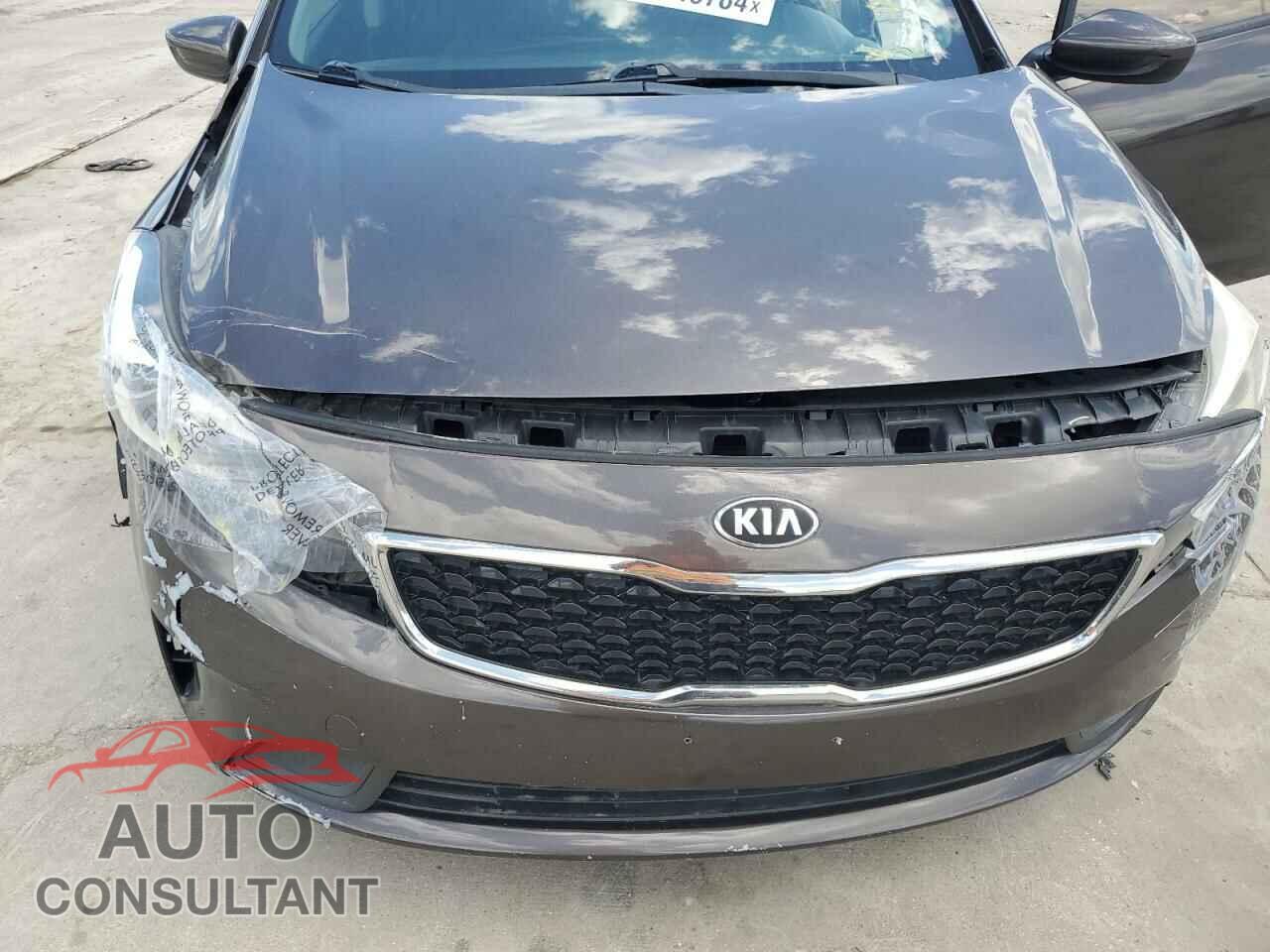 KIA FORTE 2017 - 3KPFK4A74HE152132