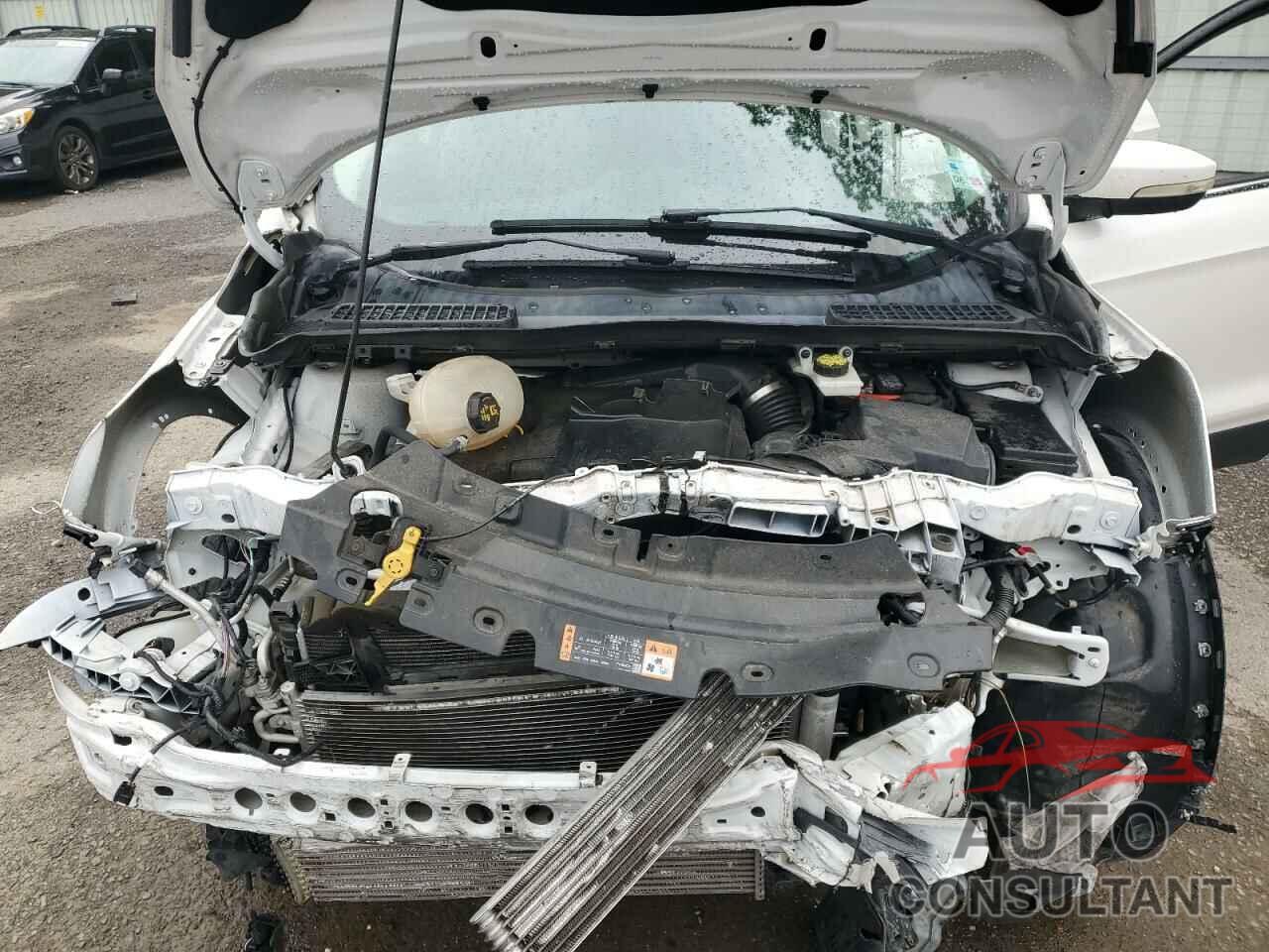 FORD ESCAPE 2017 - 1FMCU0J96HUC34755