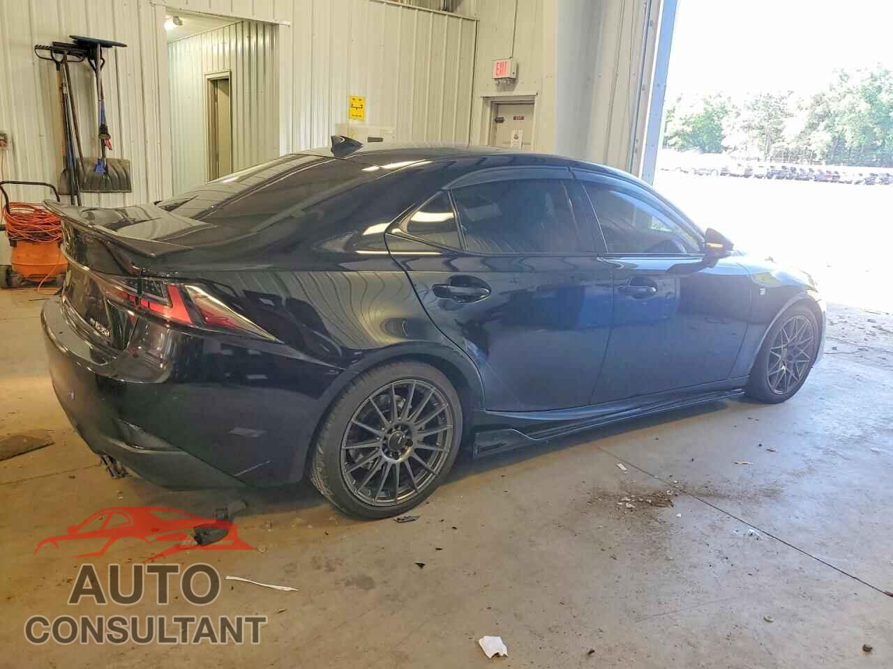 LEXUS IS 2017 - JTHCE1D2XH5013495