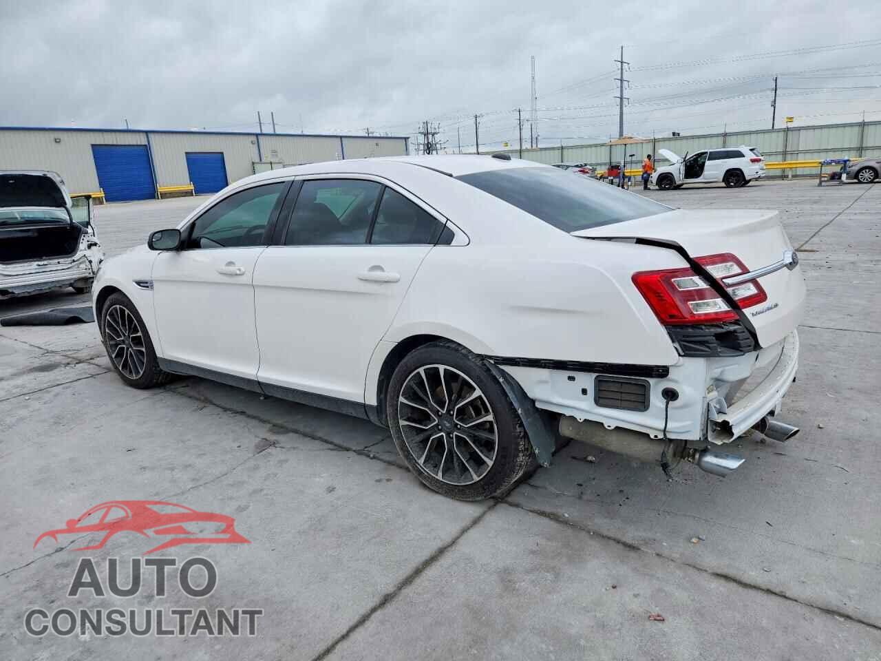 FORD TAURUS 2017 - 1FAHP2E85HG133306
