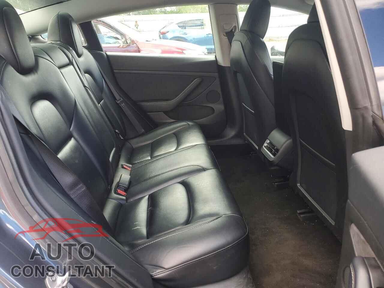 TESLA MODEL 3 2023 - 5YJ3E1EA3PF455779