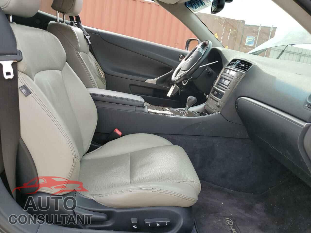 LEXUS IS 2011 - JTHFF2C20B2514762
