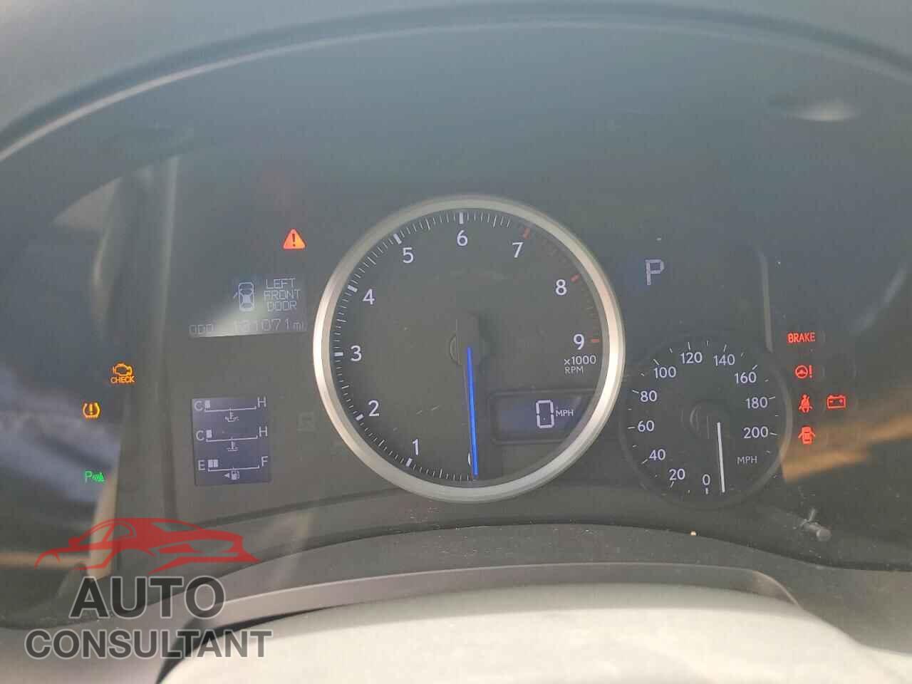LEXUS IS 2012 - JTHBP5C23C5010218