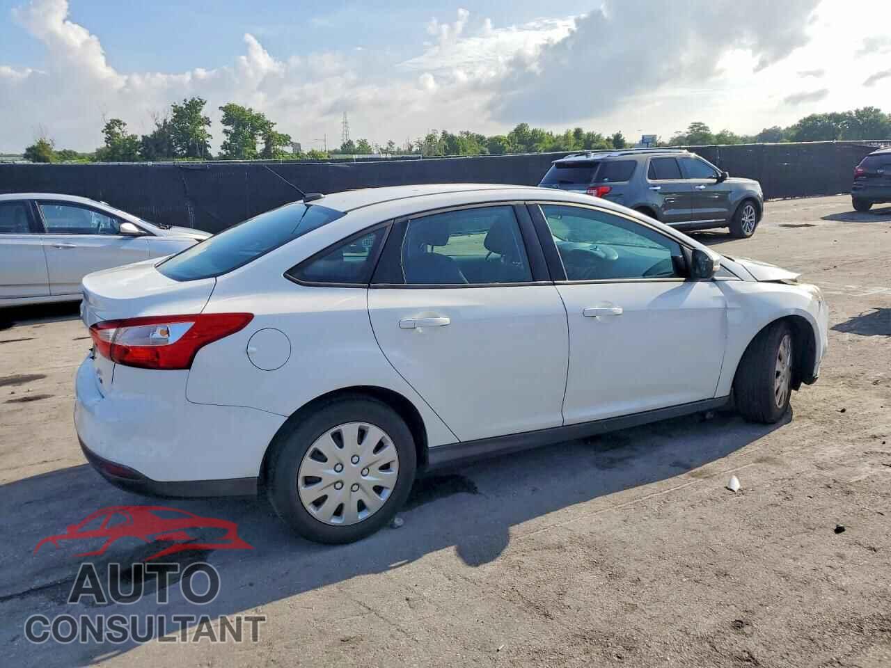 FORD FOCUS 2012 - 1FAHP3F26CL294036