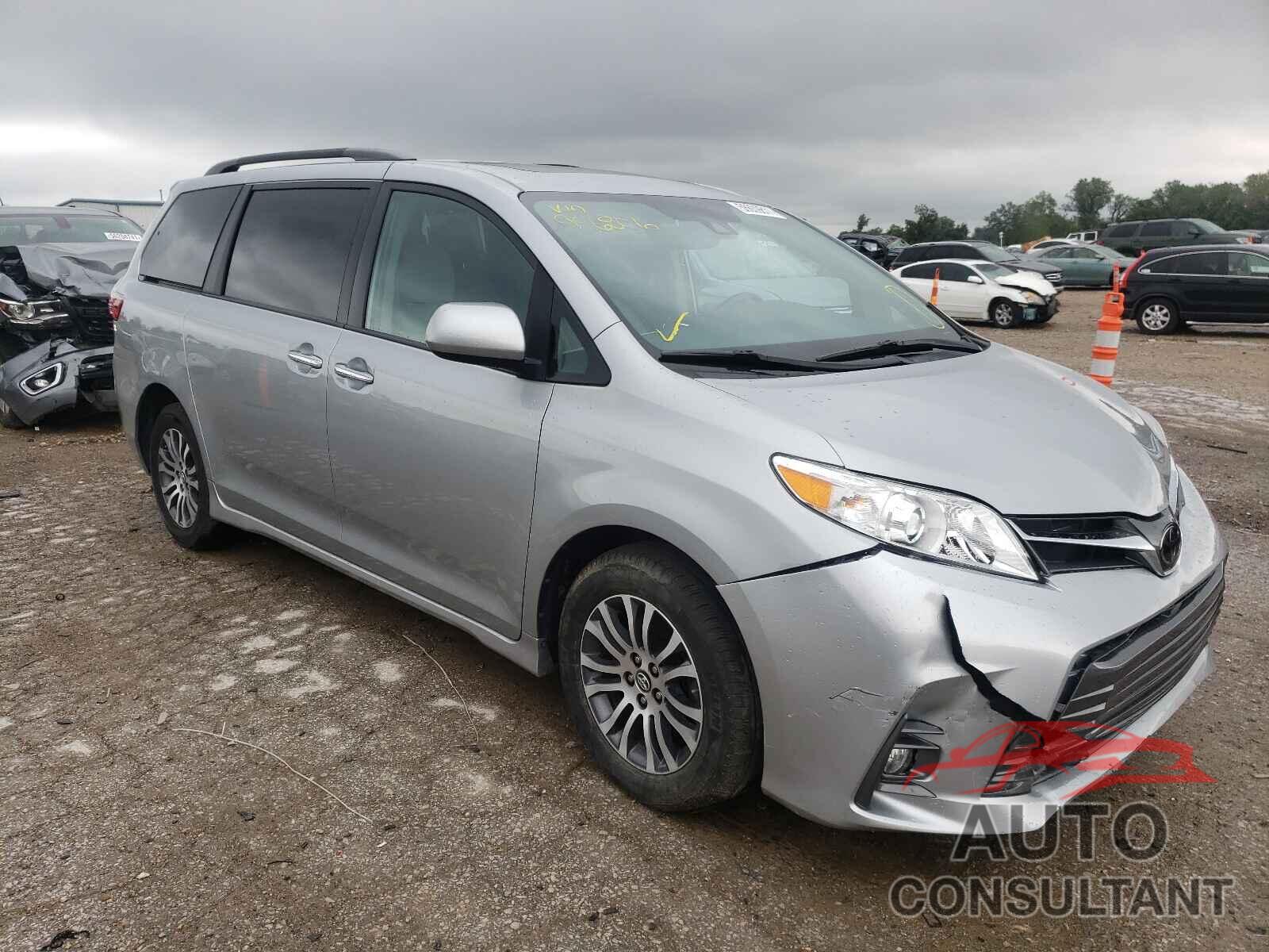 TOYOTA SIENNA 2019 - 5TDYZ3DC4KS996806