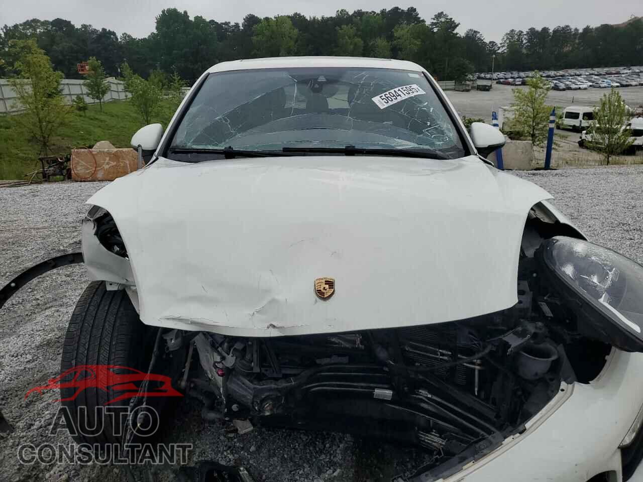 PORSCHE CAYENNE 2016 - WP1AA2A25GLA10575