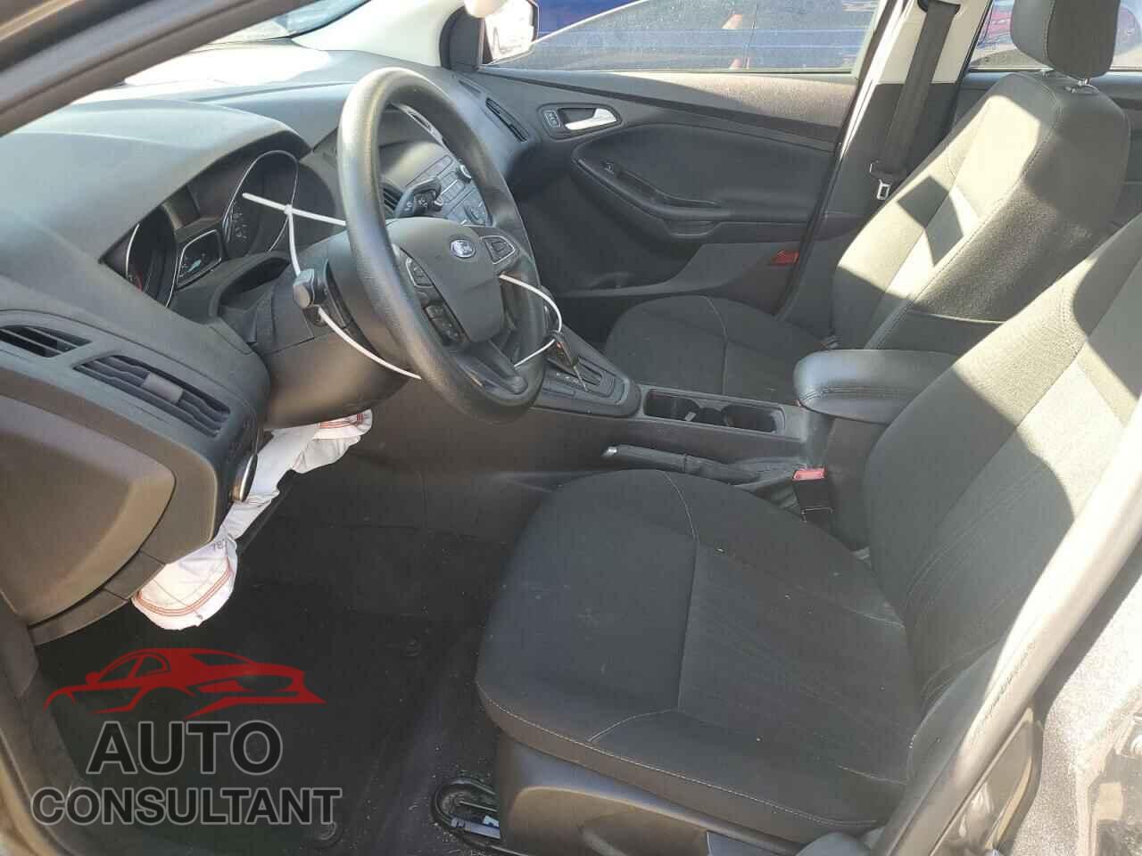 FORD FOCUS 2018 - 1FADP3FE8JL230215