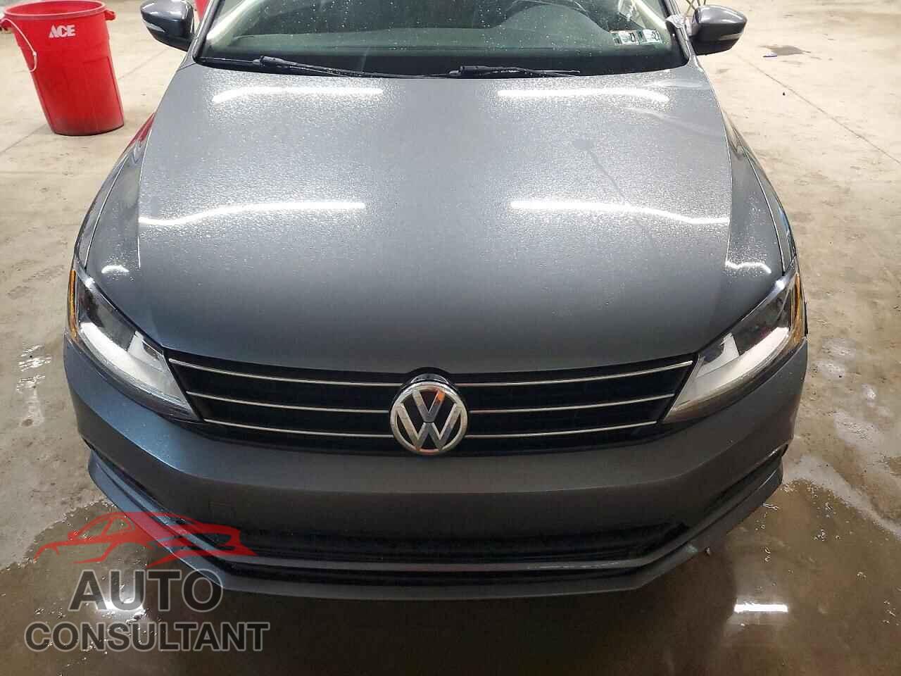 VOLKSWAGEN JETTA 2017 - 3VWDB7AJ8HM221122