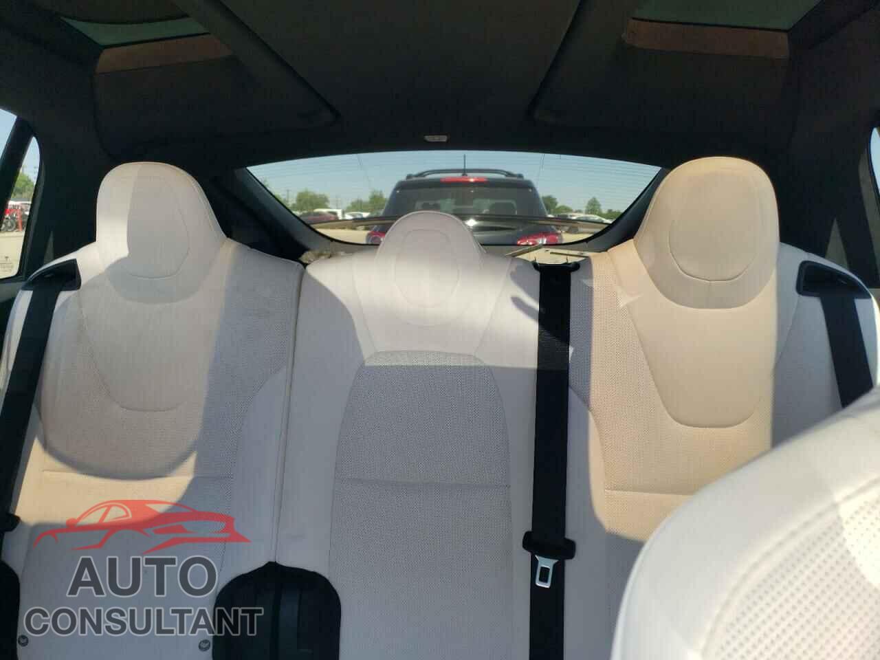 TESLA MODEL X 2019 - 5YJXCAE46KF154529