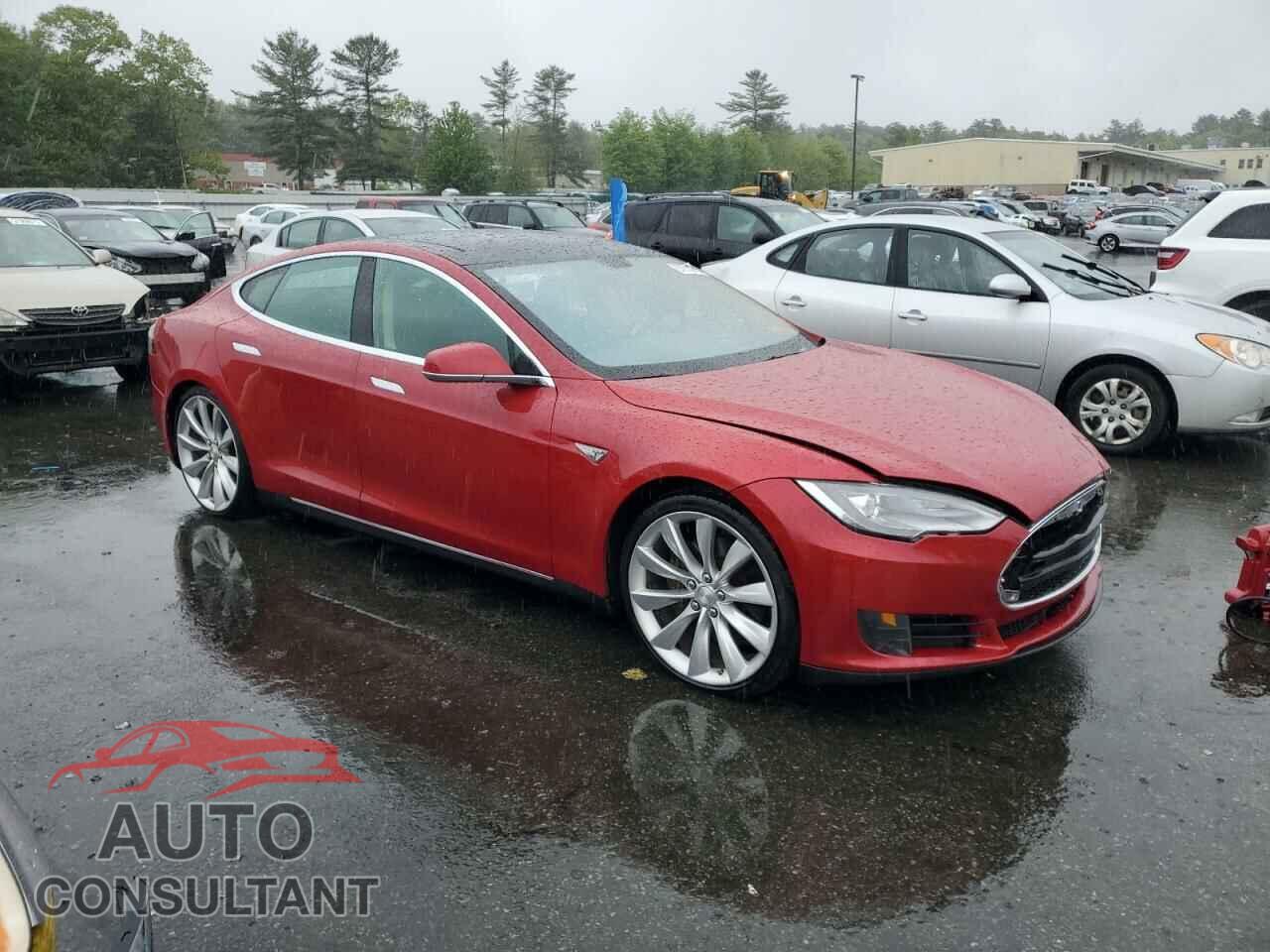 TESLA MODEL S 2013 - 5YJSA1CN8DFP10029