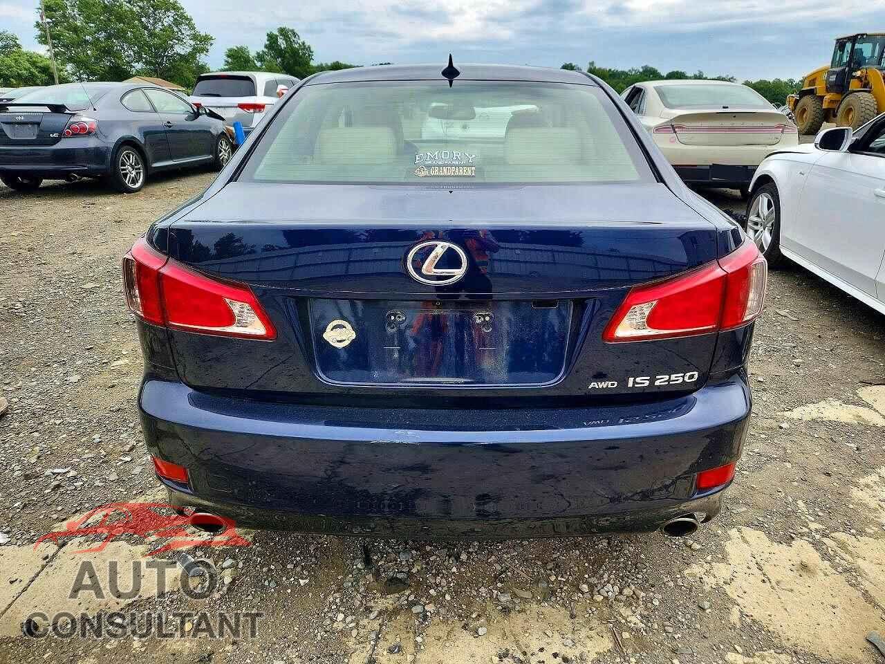 LEXUS IS 2012 - JTHCF5C26C5060313