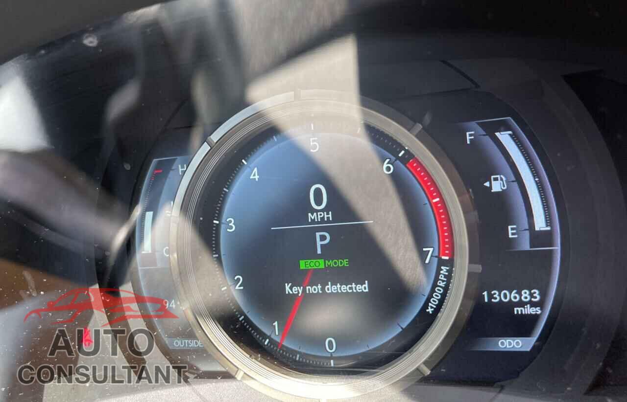 LEXUS IS 2016 - JTHBA1D2XG5004897