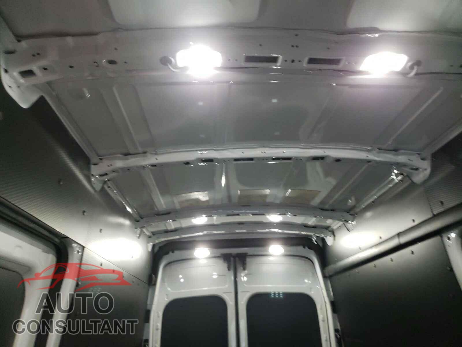 FORD TRANSIT CO 2018 - 1FTBW2UG5JKA37321