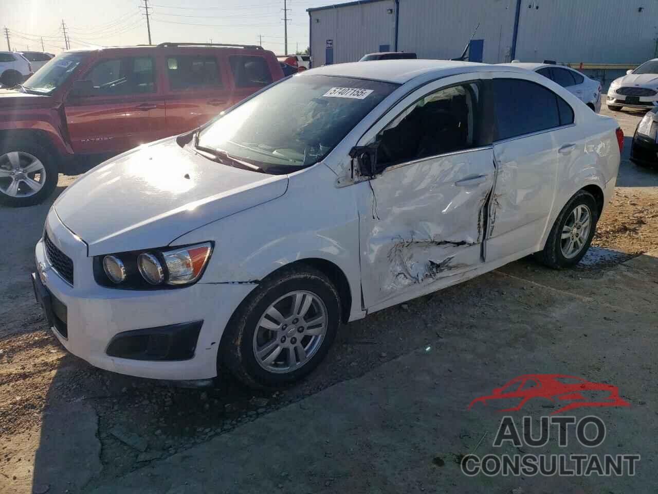 CHEVROLET SONIC 2014 - 1G1JC5SH0E4100703