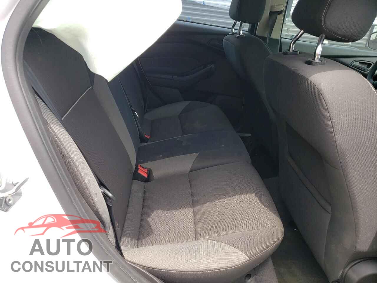 FORD FOCUS 2012 - 1FAHP3K28CL106591
