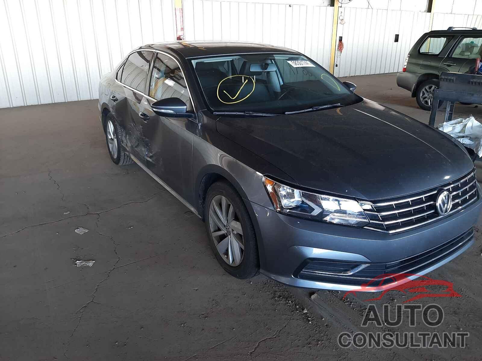 VOLKSWAGEN PASSAT 2018 - 1VWBA7A34JC042529
