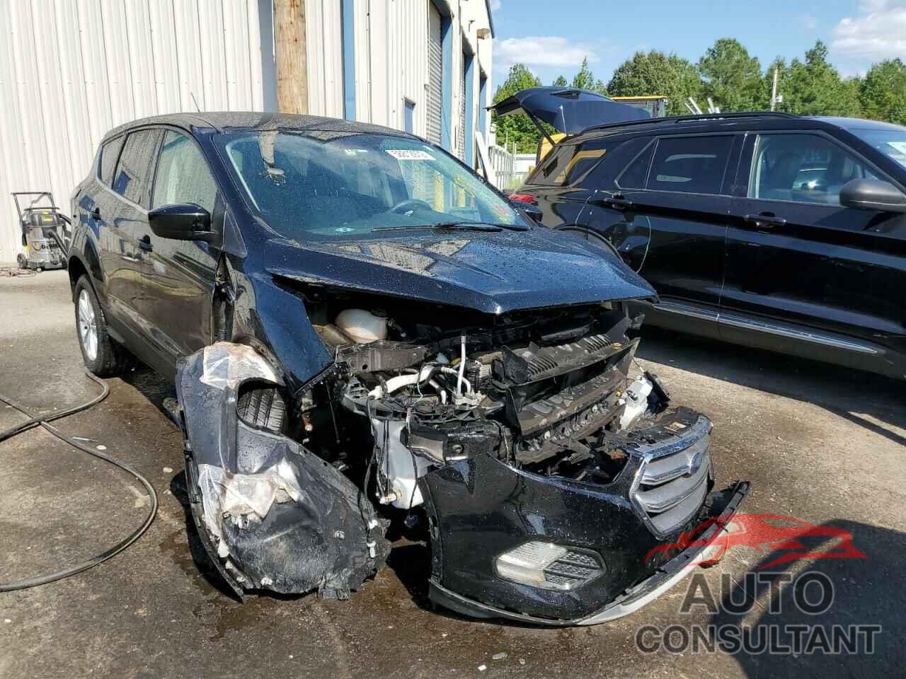 FORD ESCAPE 2017 - 1FMCU0GD0HUC28042