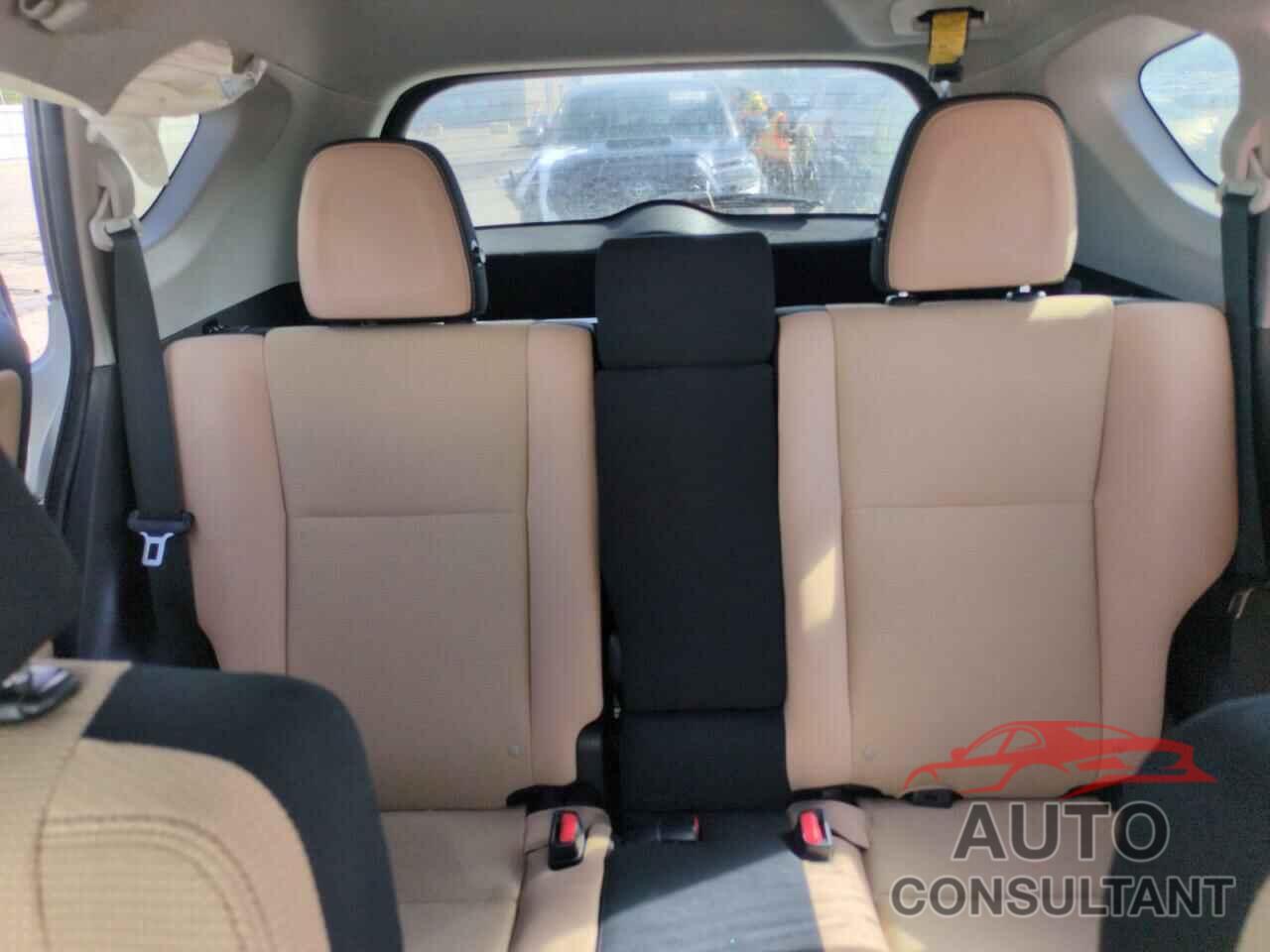 TOYOTA RAV4 2018 - JTMWFREV3JJ729915