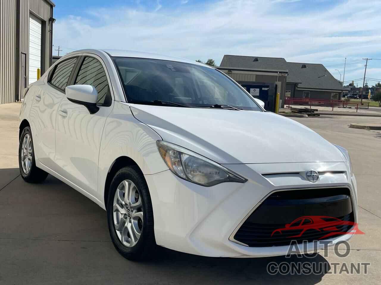 TOYOTA SCION 2016 - 3MYDLBZV1GY131376