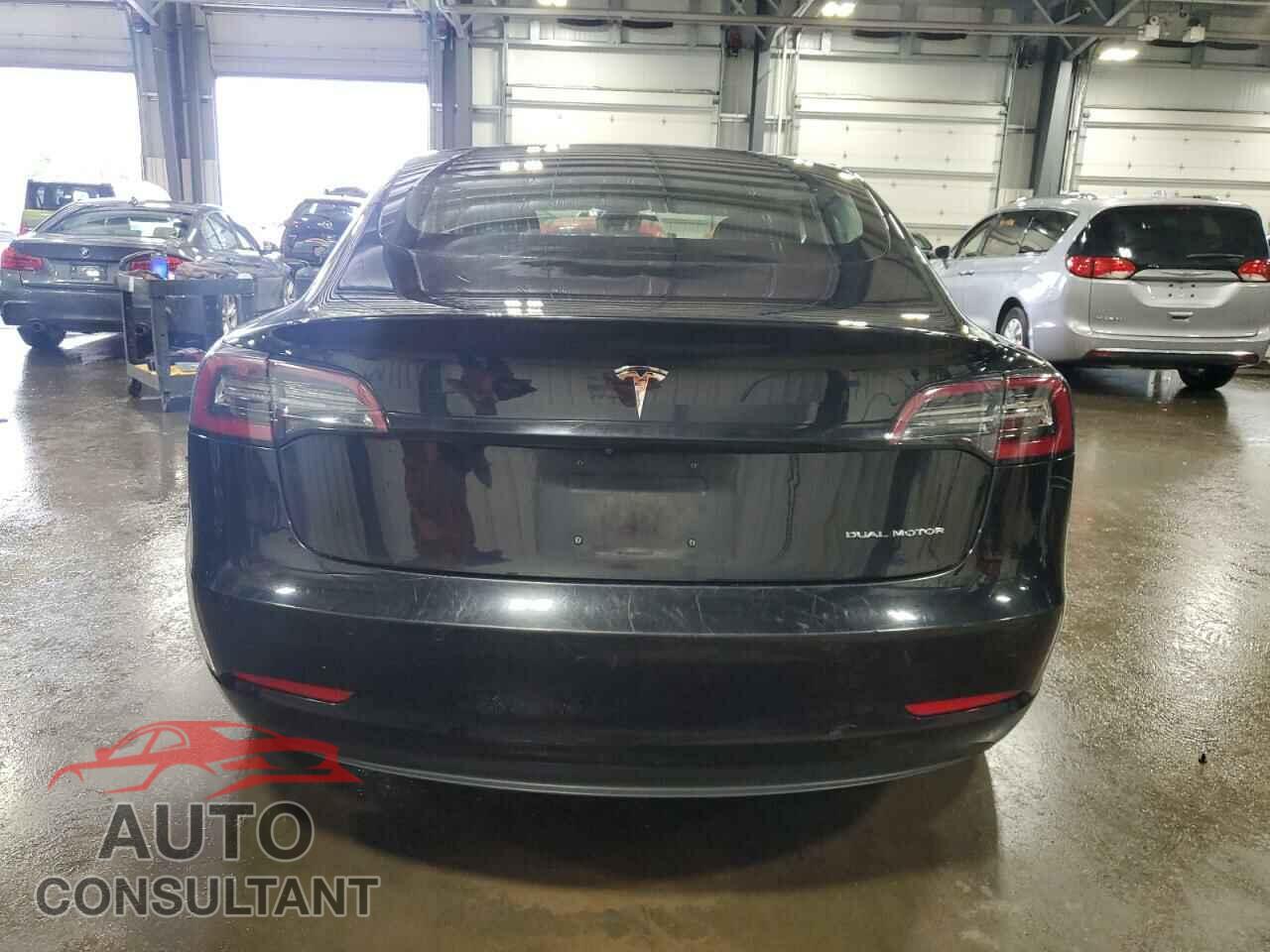 TESLA MODEL 3 2018 - 5YJ3E1EB2JF084615