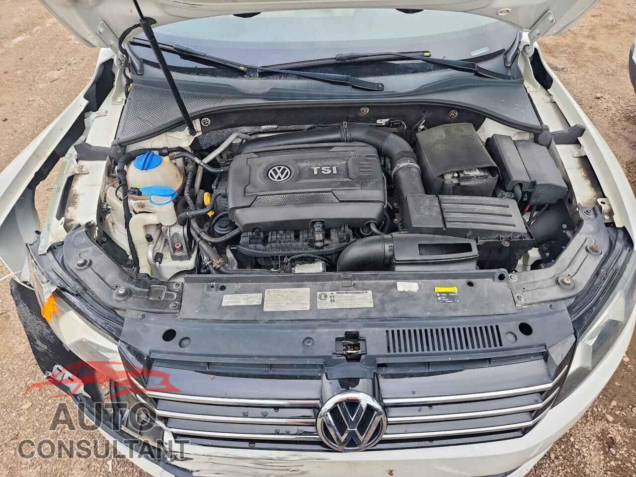 VOLKSWAGEN PASSAT 2015 - 1VWBS7A32FC005192