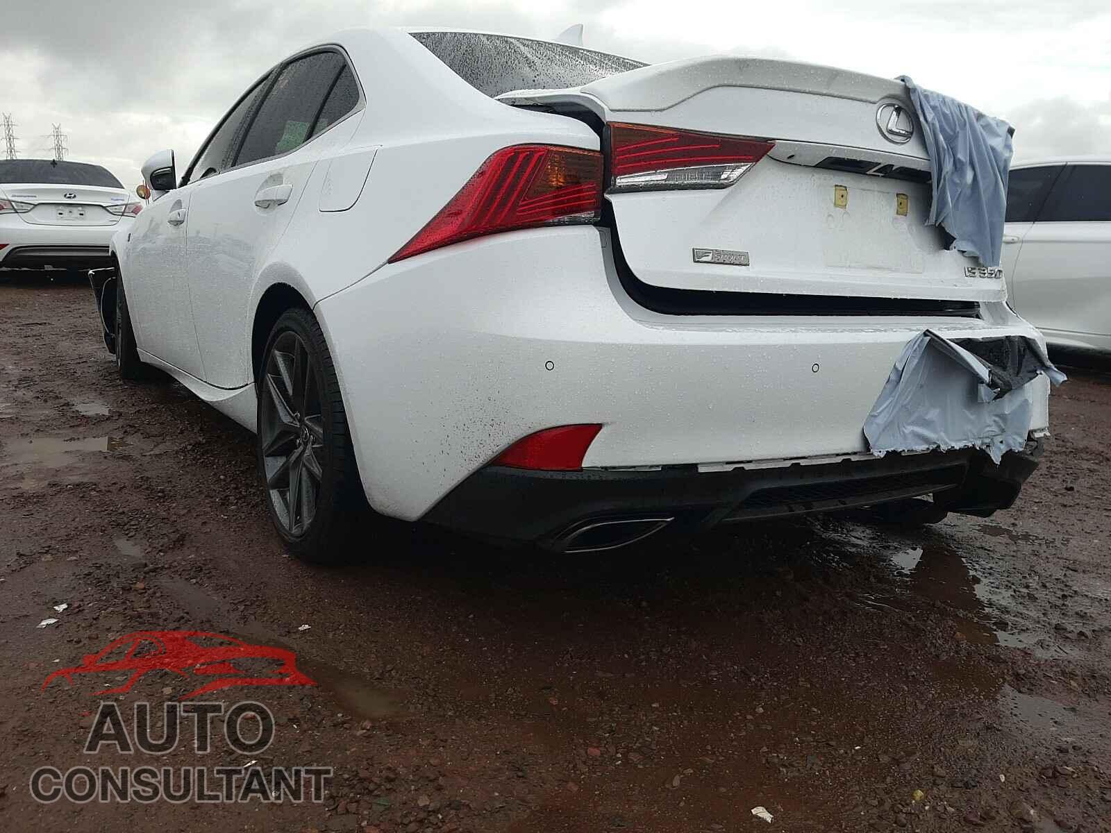 LEXUS IS 2018 - JTHBZ1D28J5032875