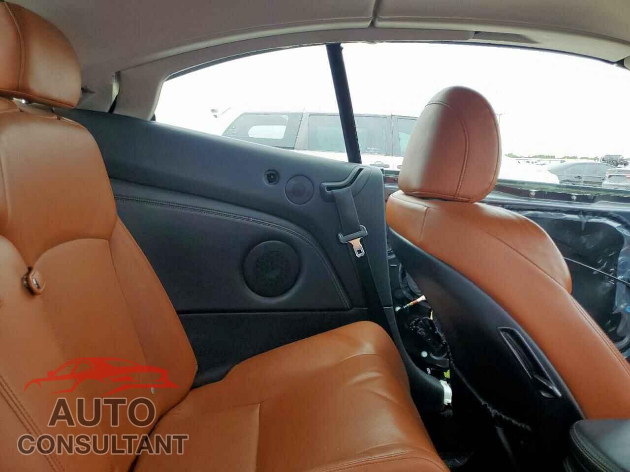 LEXUS IS 2012 - JTHFE2C20C2507458