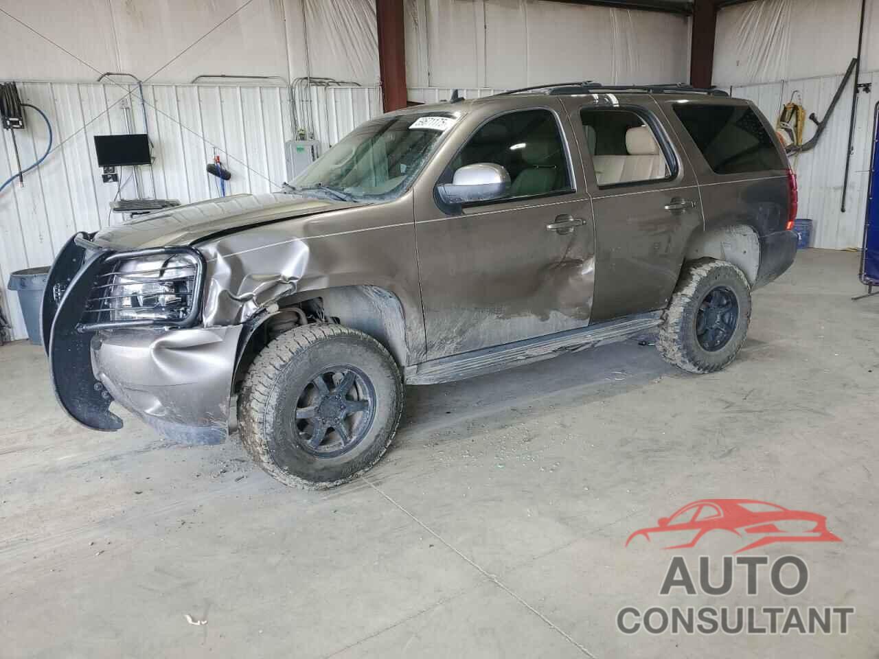 CHEVROLET TAHOE 2011 - 1GNSKBE02BR317176