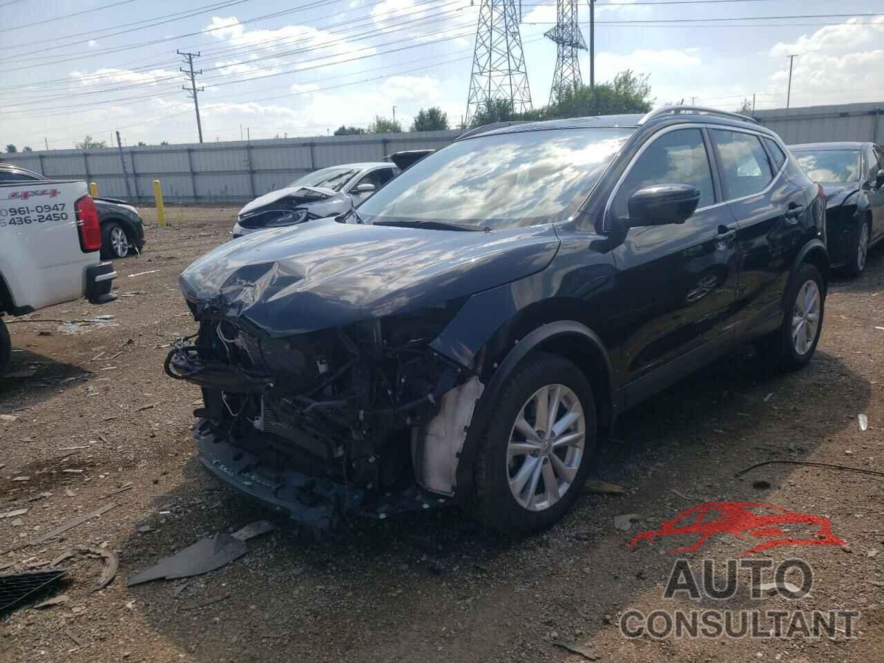 NISSAN ROGUE 2017 - JN1BJ1CR2HW106547