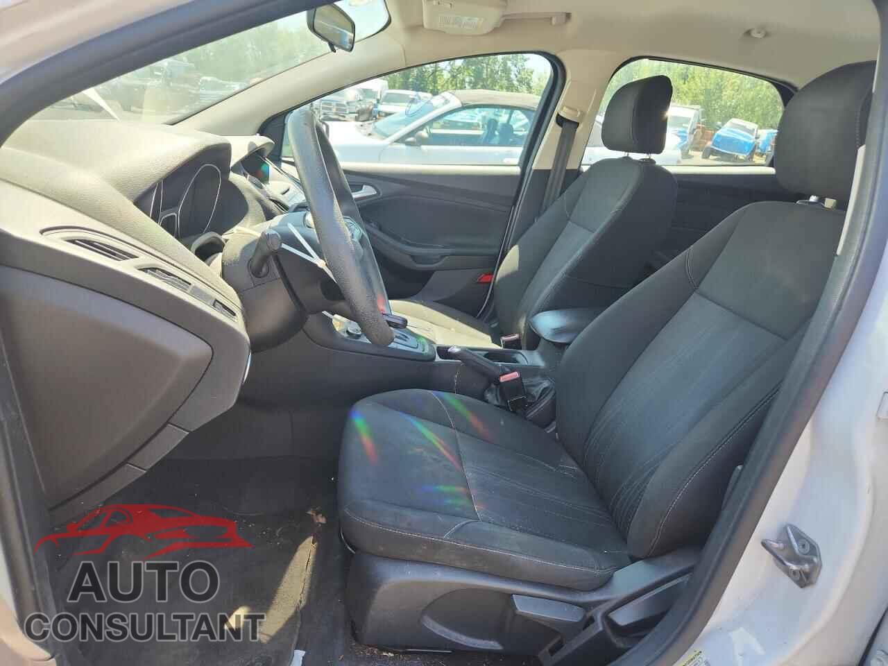 FORD FOCUS 2015 - 1FADP3F22FL220521