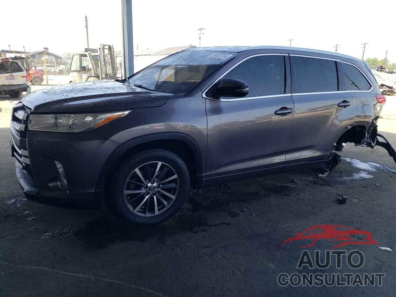 TOYOTA HIGHLANDER 2018 - 5TDKZRFH3JS527660