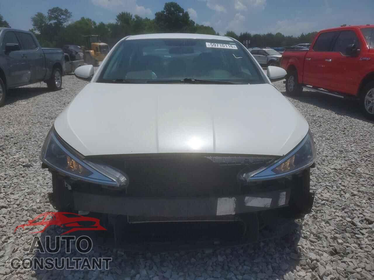 HYUNDAI ELANTRA 2019 - 5NPD74LF3KH423701