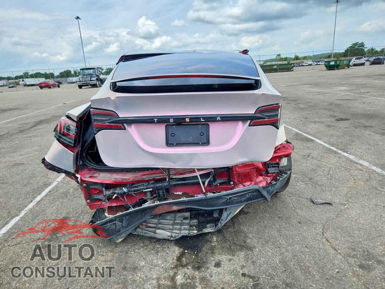 TESLA MODEL X 2023 - 7SAXCDE58PF415213