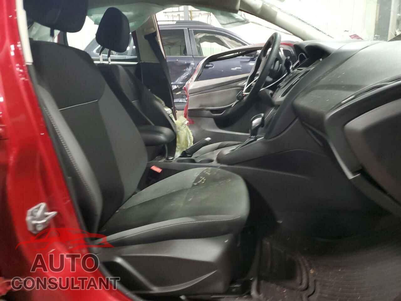 FORD FOCUS 2012 - 1FAHP3K22CL277451