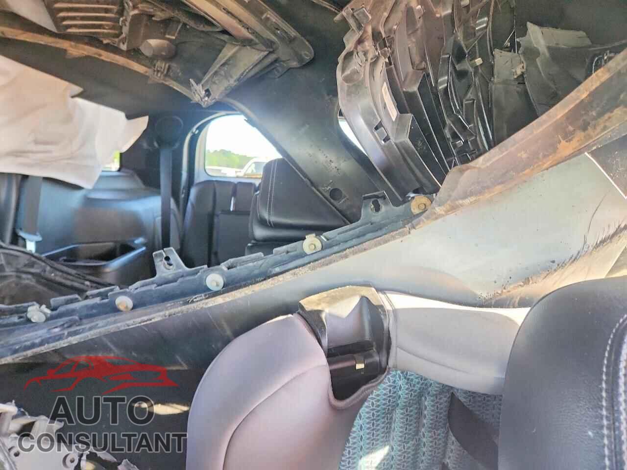 FORD EXPLORER 2018 - 1FM5K7F85JGB62524