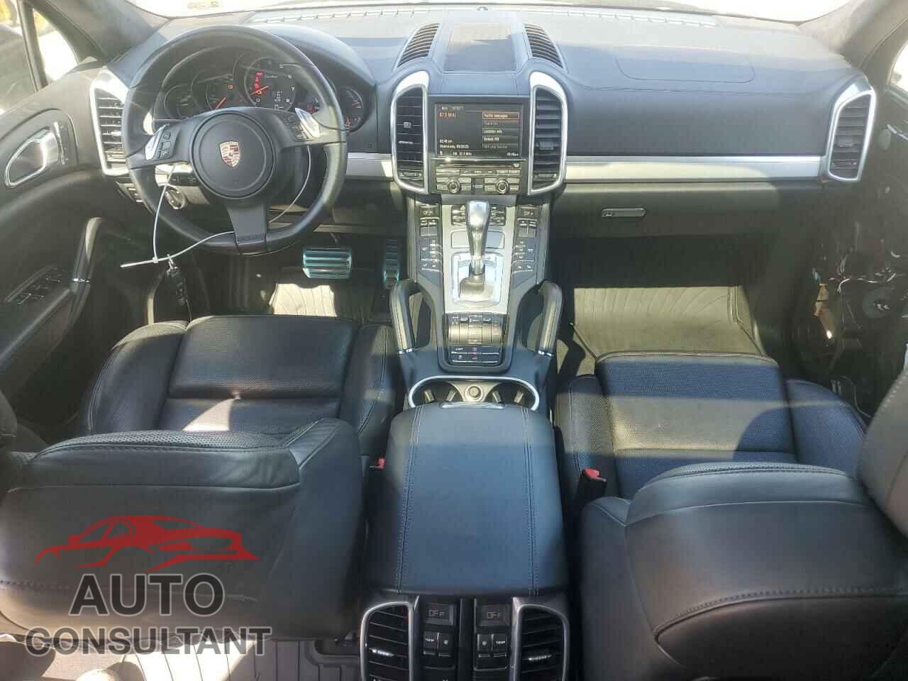 PORSCHE CAYENNE 2012 - WP1AC2A25CLA80713