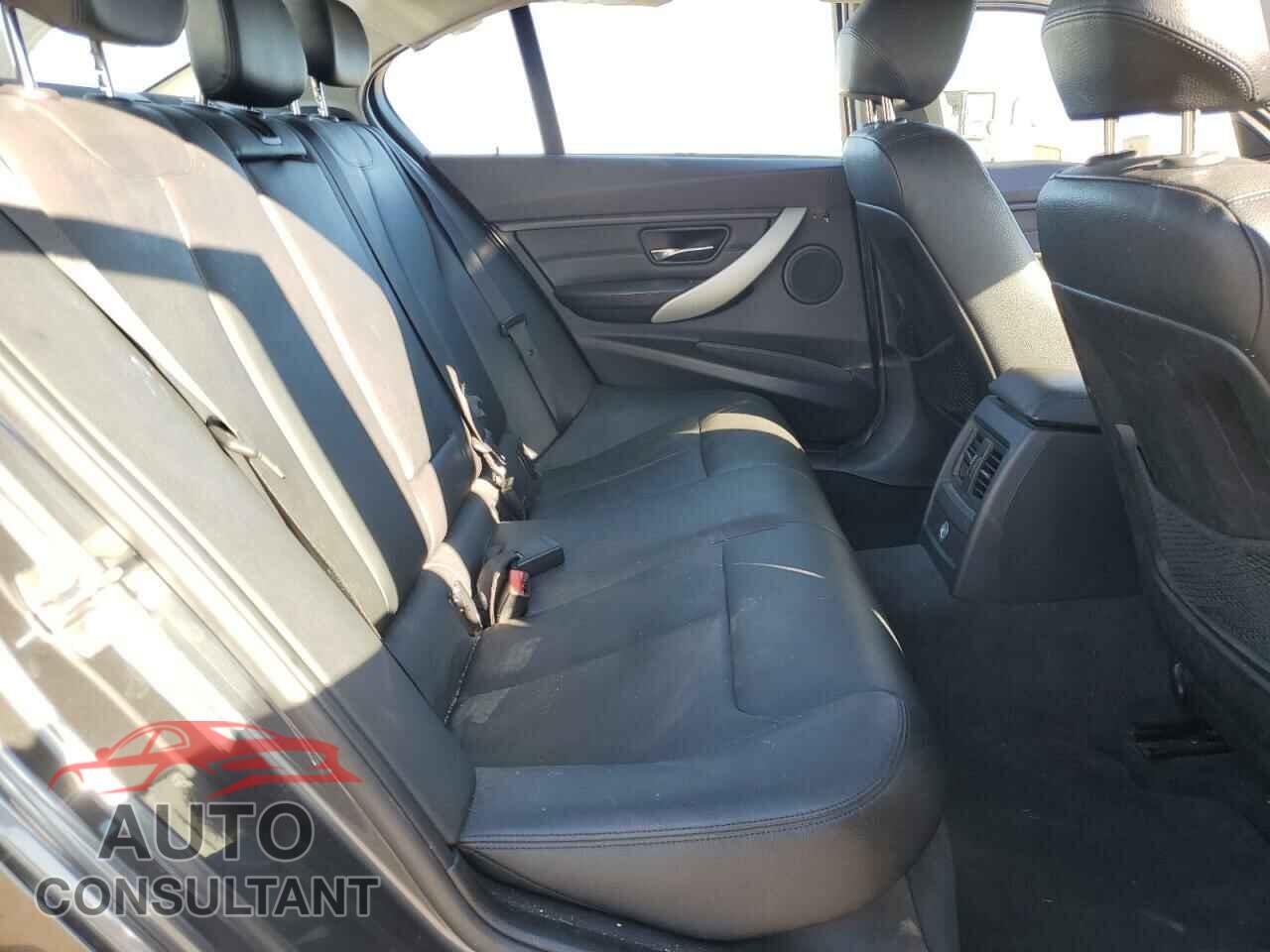 BMW 3 SERIES 2013 - WBA3A5C5XDF357524