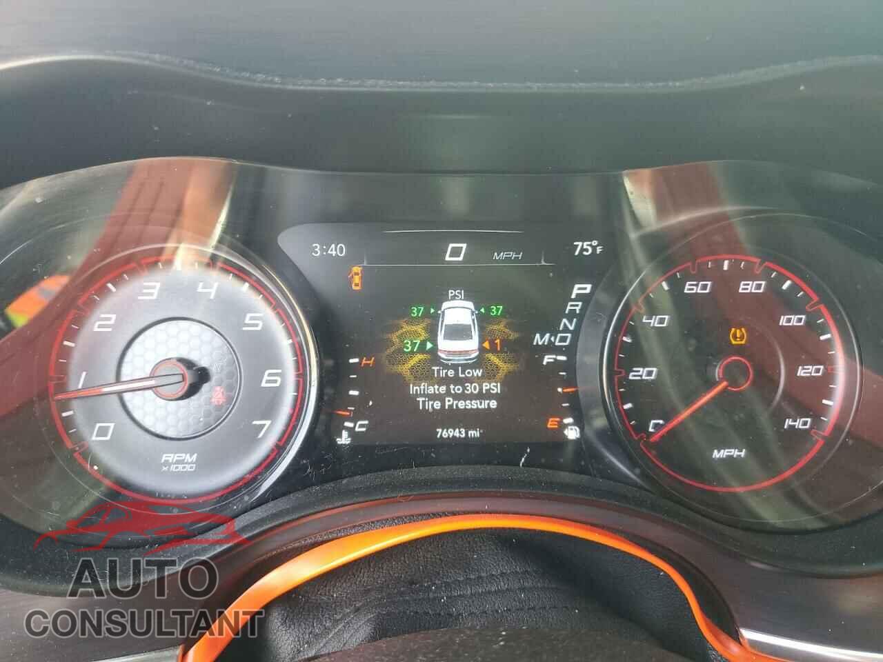 DODGE CHARGER 2017 - 2C3CDXJG2HH584452