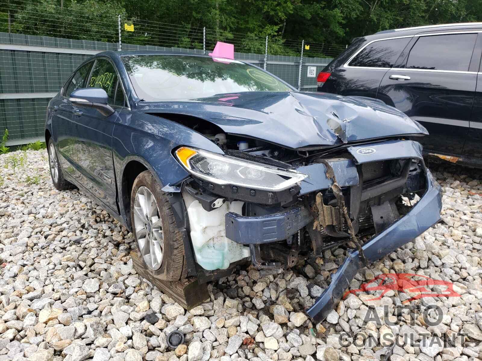 FORD FUSION 2018 - 3FA6P0PU8JR174064