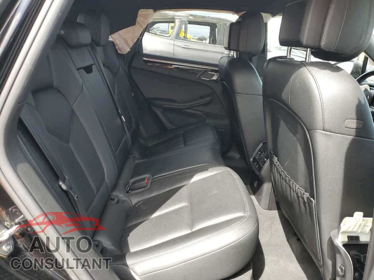 PORSCHE MACAN 2017 - WP1AA2A52HLB82865
