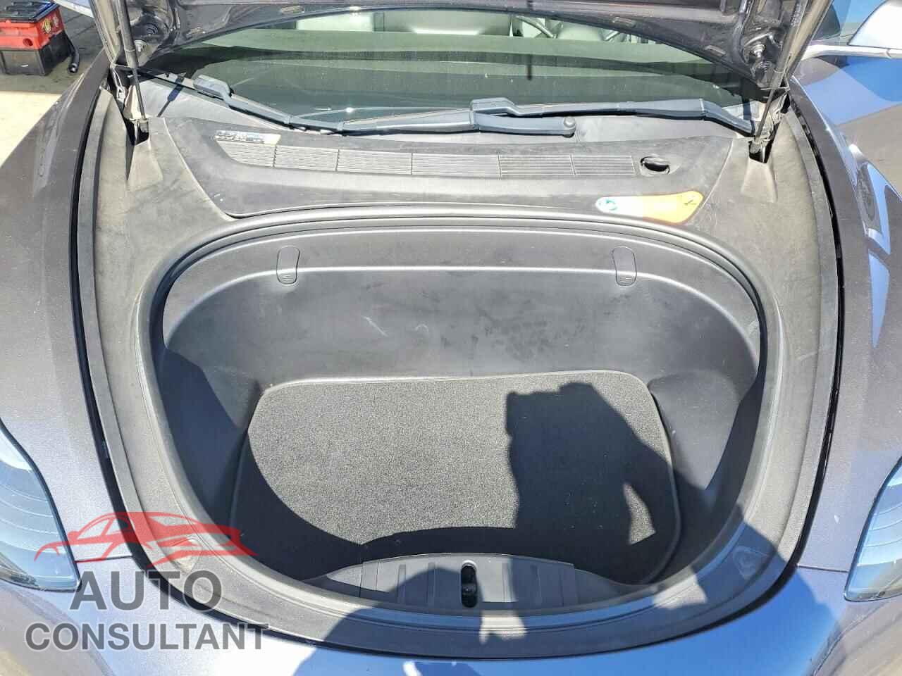 TESLA MODEL 3 2018 - 5YJ3E1EA6JF025610