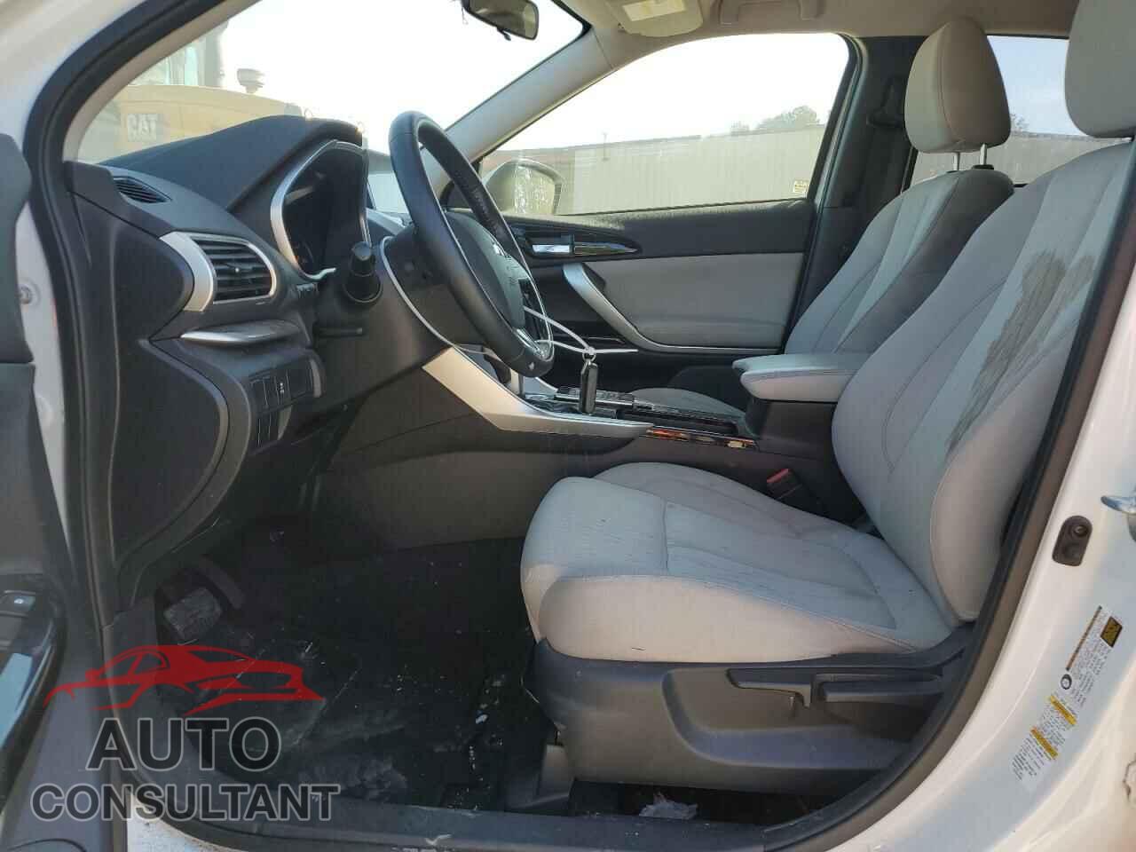 MITSUBISHI ECLIPSE 2018 - JA4AT5AA2JZ038059