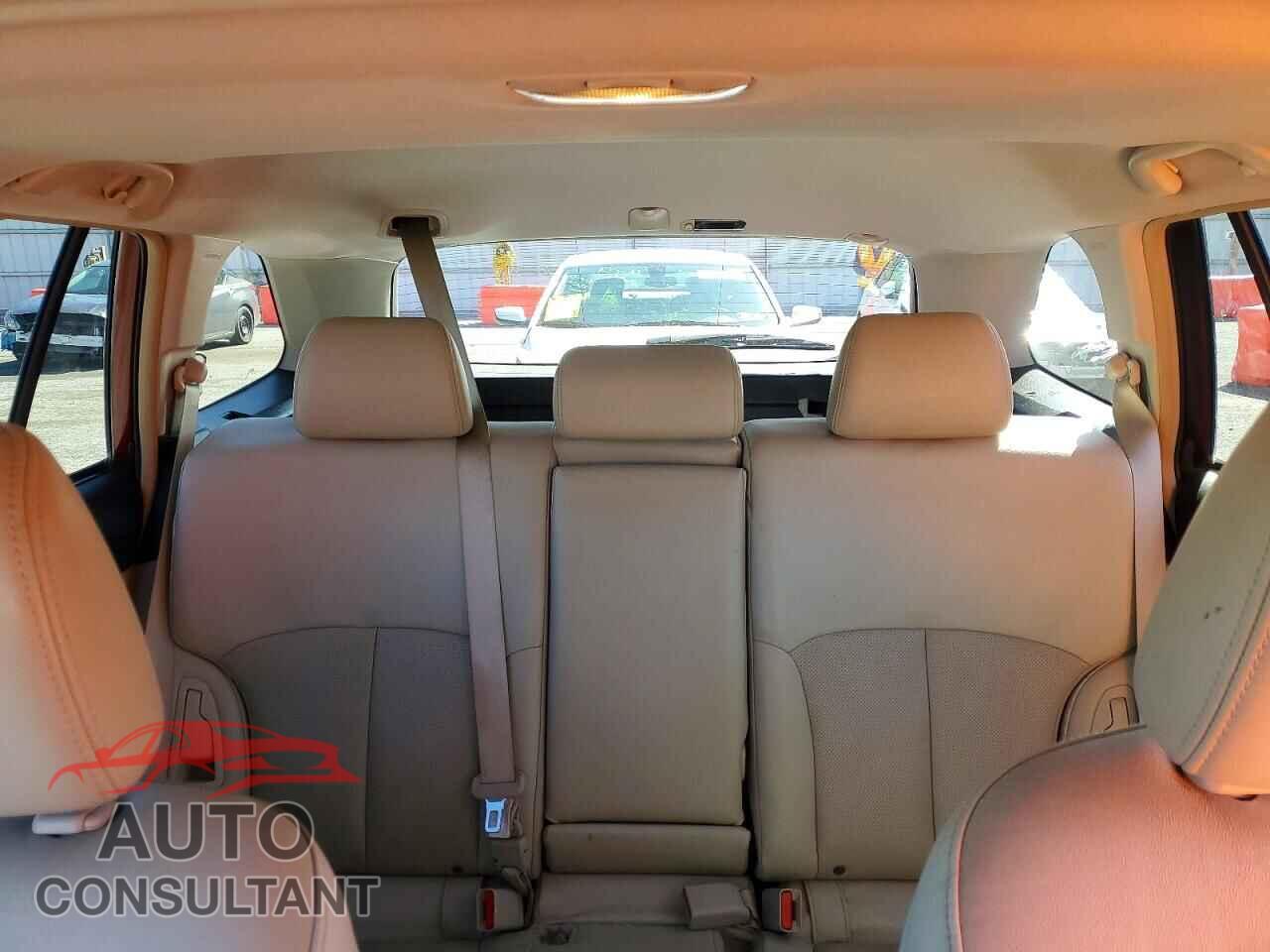 SUBARU OUTBACK 2014 - 4S4BRBLC5E3231994