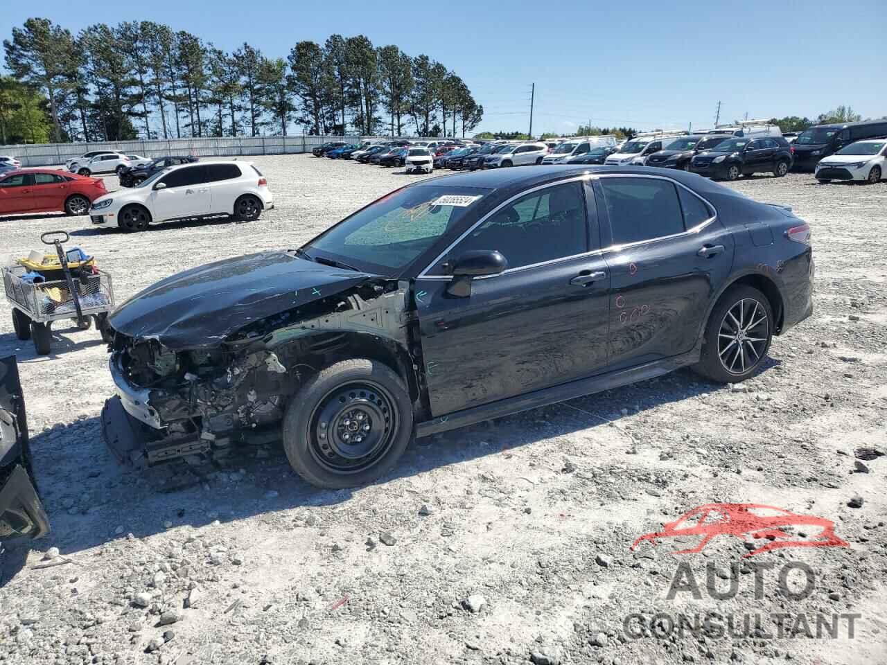 TOYOTA CAMRY 2022 - 4T1G11AK6NU058000